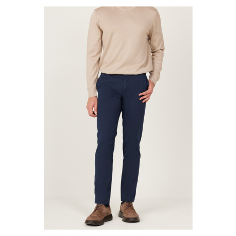 AC&Co / Altınyıldız Classics Men's Navy Blue Slim Fit Slim Fit Side Pocket Cotton Diagonal Patte