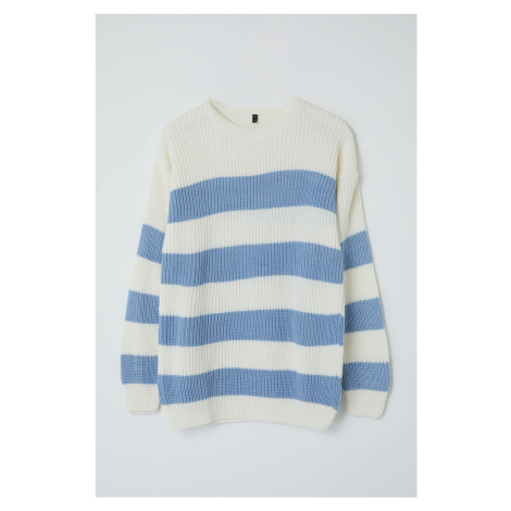 Trendyol Blue Casual Oversize Crew Neck Striped Knitwear Sweater