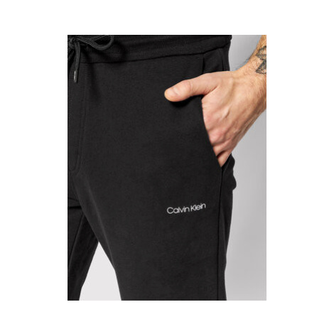 Calvin Klein Teplákové nohavice Small Logo K10K107954 Čierna Regular Fit
