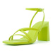 Bershka Remienkové sandále  zelená