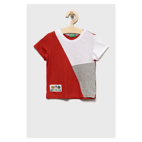 Detské bavlnené tričko United Colors of Benetton červená farba, s nášivkou