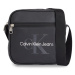 Calvin Klein Jeans Ľadvinka Monogram Soft Sq Camerabag18 K50K511826 Čierna