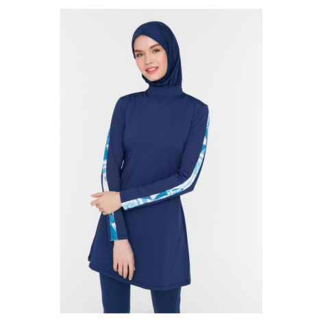 Trendyol Navy Blue Sleeve Printed Long Sleeve Knitted 3-piece Hijab Swimsuit Set