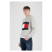 Tommy Jeans Sveter - TJM TOMMY FLAG SWEATER svetlosivý