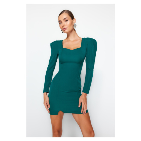 Trendyol Emerald Green vypasovaný rukáv detailné rozparkové pletené šaty