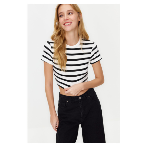 Trendyol Premium Black Ecru Striped Viscous/Soft Fabric Crop Crew Neck Stretchy Knitted Blouse