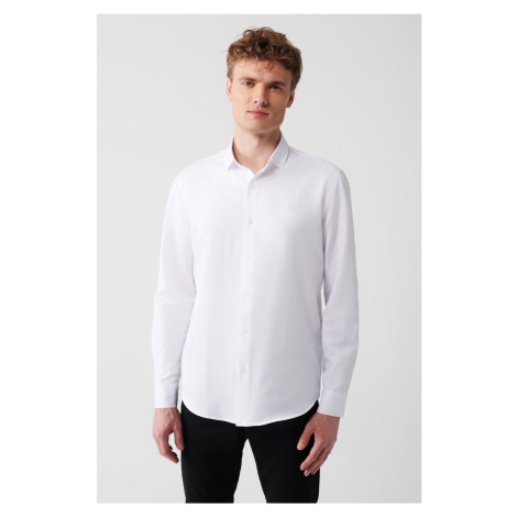 Avva Men's White Easy-Iron Classic Collar Dobby Standard Fit Regular Cut Shirt