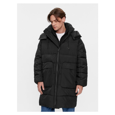 Calvin Klein Jeans Zimné bundy J30J324078 Čierna Relaxed Fit