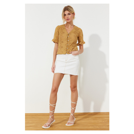 Trendyol Mink Embroidered Buttoned Woven Blouse