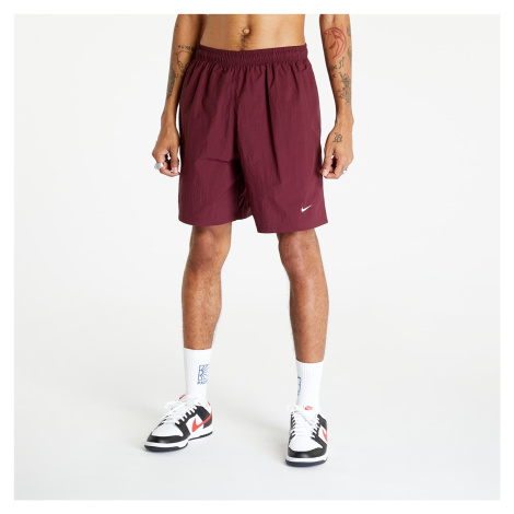 Šortky Nike Solo Swoosh Woven Shorts Night Maroon/ White