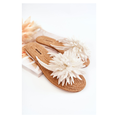 Women's flip-flops with fabric ornament White Eviana