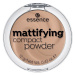 Essence  Mattifying Compact Powder - 02 Soft Beige  Lícenky & púdre Béžová