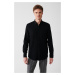 Avva Men's Black 100% Cotton Buttoned Collar Pocket Regular Fit Shirt