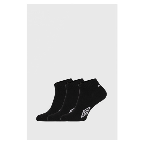 3 PACK členkových čiernych ponožiek Umbro ČIERNA