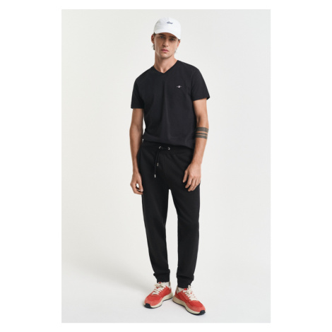 TEPLÁKY GANT REG SHIELD SWEATPANTS BLACK