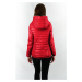 Červená prešívaná dámska bunda s kapucňou (B9561)
