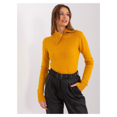 Women's mustard sweater with zipper and appliqués