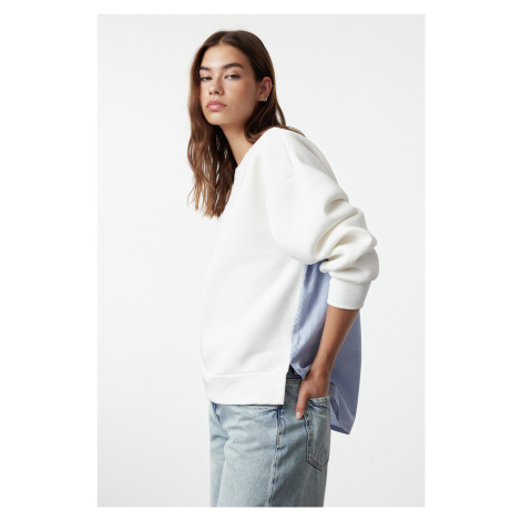 Trendyol Ecru Poplin Detailed Oversize/Wide Fit Knitted Sweatshirt