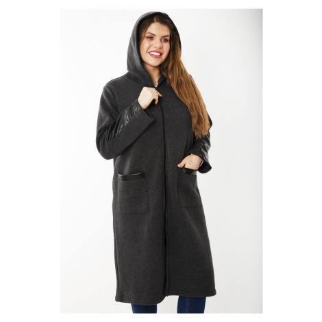 Şans Women's Large Size Smoked Front Zippered Hooded Unlined Faux Leather Garnished Coat
