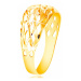 Prsteň zo žltého 14K zlata - mriežka z tenkých ligotavých línií, drobné zárezy - Veľkosť: 49 mm