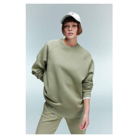 DEFACTO Oversize Fit Wide Mold Crew Neck Thick Basic Plain Casual Sweatshirt