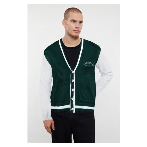 Trendyol Green FL Men's Regular V-Neck Plain Knitwear Cardigan