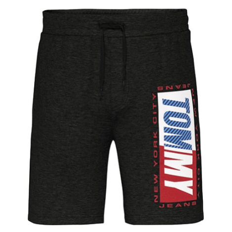 Tommy Jeans Krátke nohavice - TJM ESSENTIAL LOGO SHORT čierne