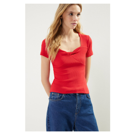 Trendyol Red Fitted Heart Collar Ribbed Stretch Knitted Blouse