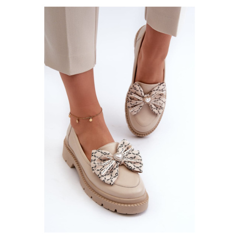 Women's leather moccasins with bow Laura Messi light beige