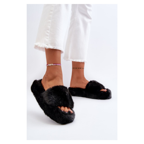 Women's fur slippers Black Stepia