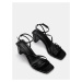 Pull&Bear Remienkové sandále  čierna
