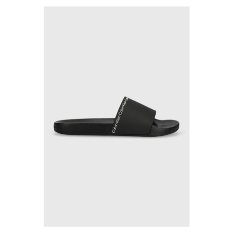 Šľapky Calvin Klein POOL SLIDE RUBBER pánske, čierna farba, HM0HM00981