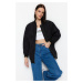 Trendyol čierny oversized bomber kabát s plisovanými rukávmi