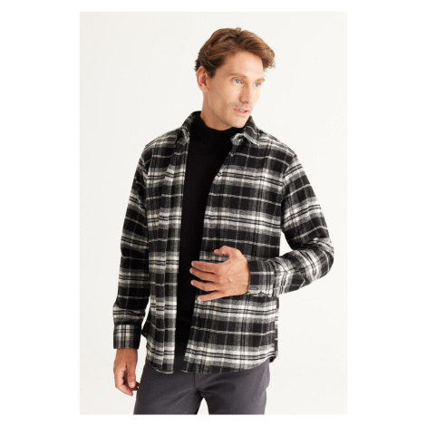 ALTINYILDIZ CLASSICS Men's Black-ecru Comfort Fit Relaxed-Cut Buttoned Collar Checked Flannel Sh