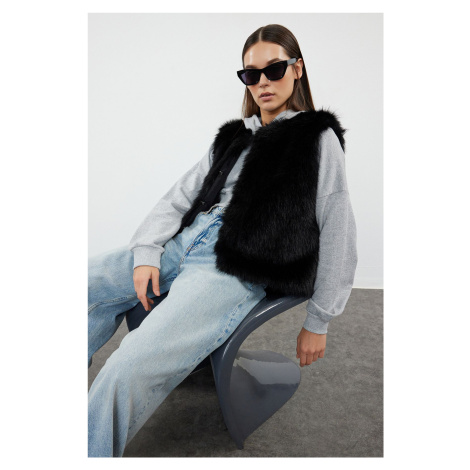 Trendyol Black Oversize Winter Fur Vest