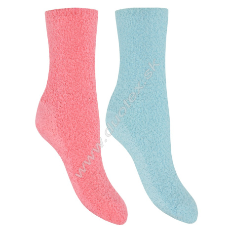 Dámske ponožky a pančuchový tovar CNB