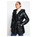 Trendyol Black limitovaná edícia Premium oversize nafukovacia bunda s kapucňou s opaskom