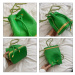 Zelená prešívaná kabelka