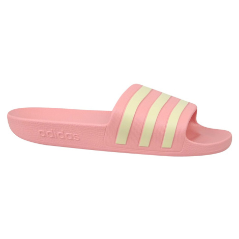 Pánske šľapky a žabky Adidas