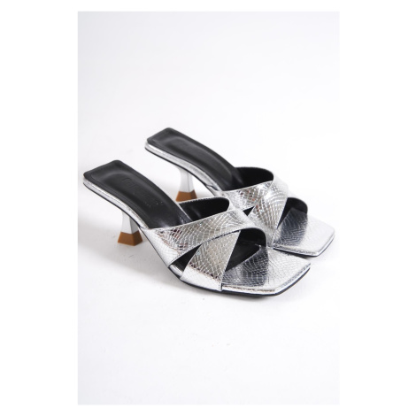 Capone Outfitters Capone Booty Toe Women's Snake Pattern Cross-Strap Mid Heel, Metallic Silver W