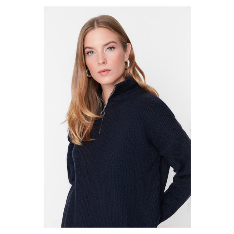 Trendyol Navy Blue mäkký textúrovaný pletený sveter na zips