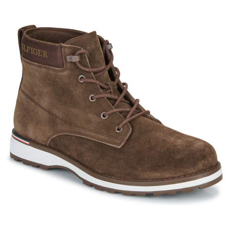 Tommy Hilfiger  CORPORATE OUTDOOR SUEDE BOOT  Polokozačky Hnedá