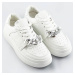 Biele dámske športové topánky s retiazkou (B-545)
