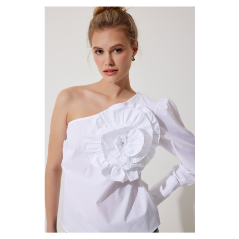 Happiness İstanbul Women's White Premium Design Blouse with Flower Accessories