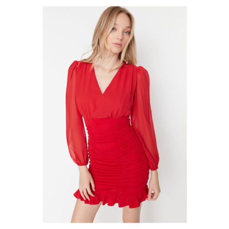 Trendyol červené opradené bodycone tkané šaty