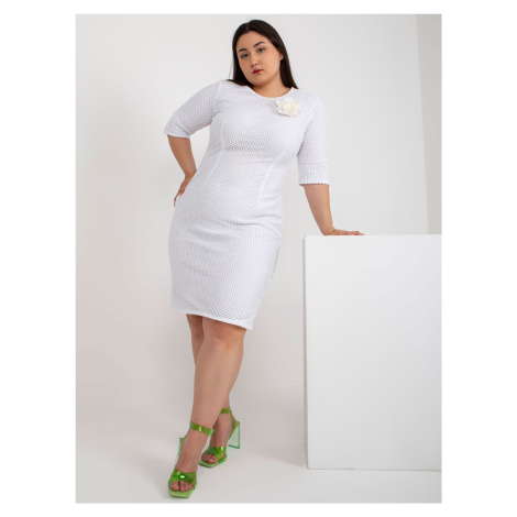 White elegant dress of large size with 3/4 sleeves