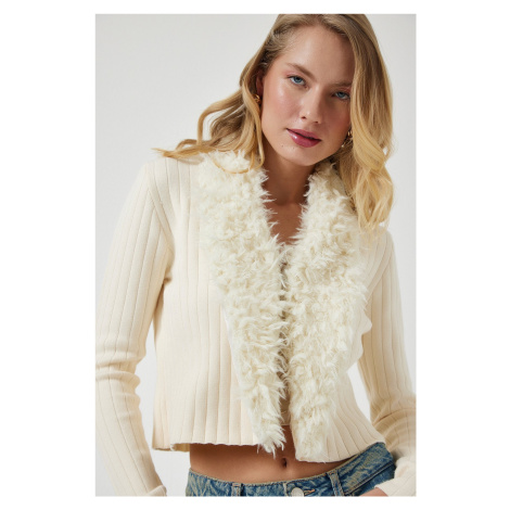 Happiness İstanbul Women's Cream Fur Collar Soft Textured Knitwear Cardigan