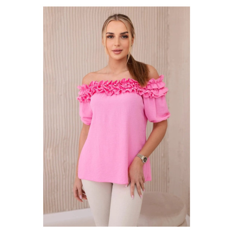 Spanish blouse with a small ruffle of light pink color