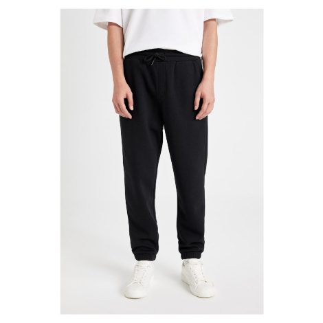 DEFACTO Regular Fit Regular Cut Pocket Elastic Leg Sweatpants