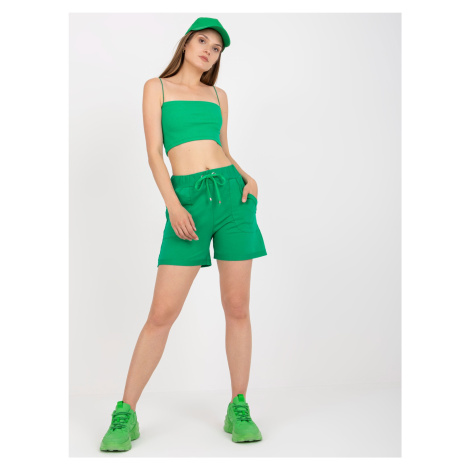 Basic green high-waisted shorts